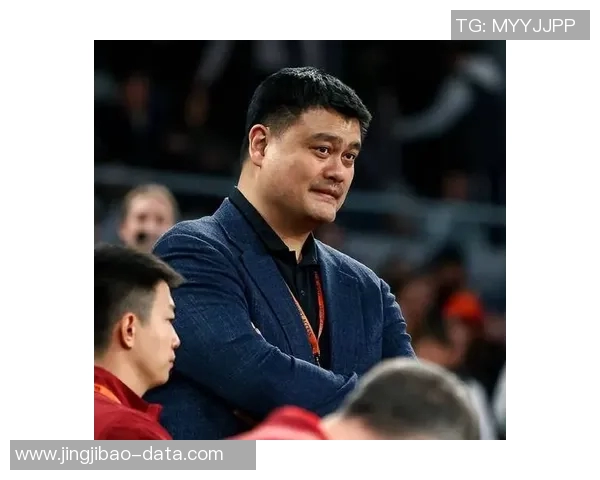 姚明的篮球艺术：解密顶级脚步背后的技巧与智慧