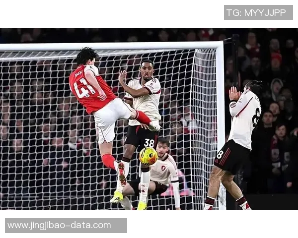 西甲精彩对决阿森纳三球大胜切尔西帽子戏法引发争议判罚热议 西甲精彩对决阿森纳三球大胜切尔西帽子戏法引发争议判罚热议